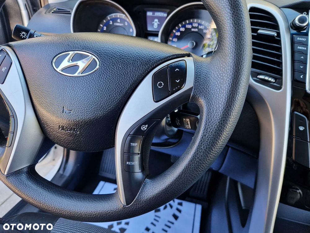 Hyundai i30 blue 1.4 Classic Navigation - 26