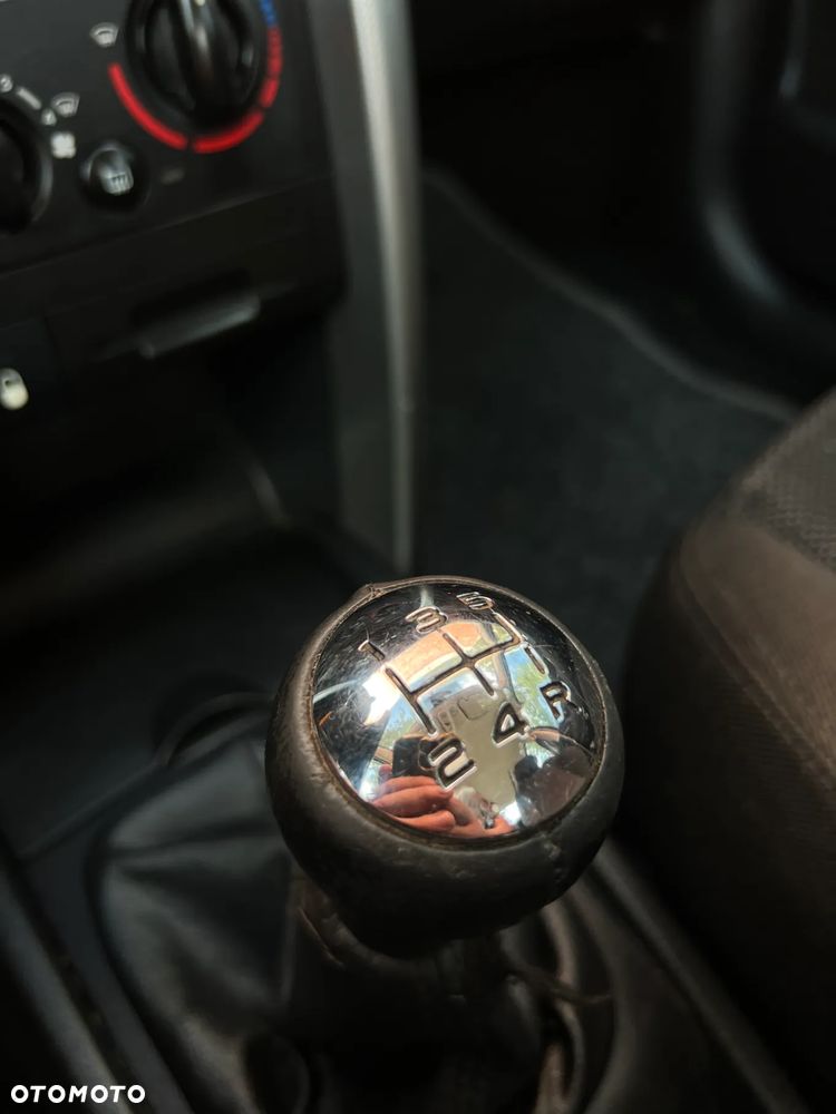 Peugeot 207 - 19