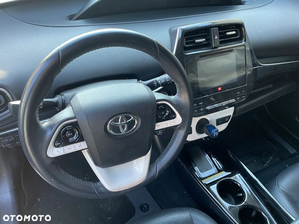 Toyota Prius Hybrid - 35