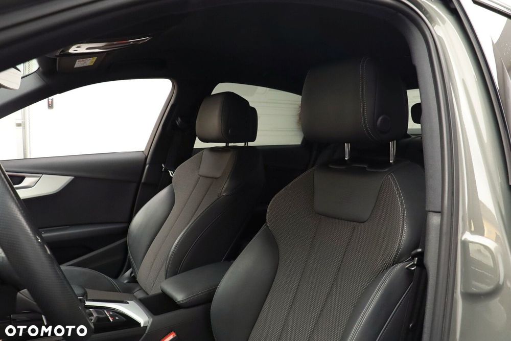 Audi A4 Limousine - 16