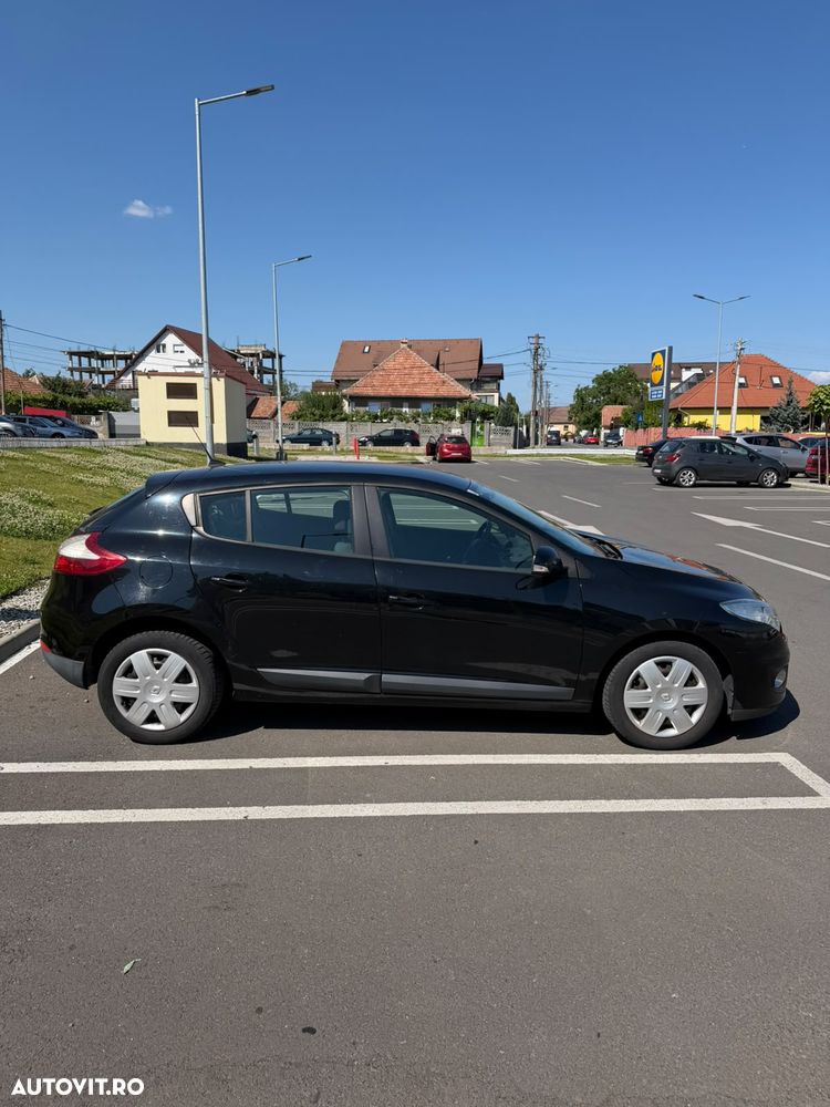 Renault Megane ENERGY dCi 110 Start & Stop Bose Edition - 8