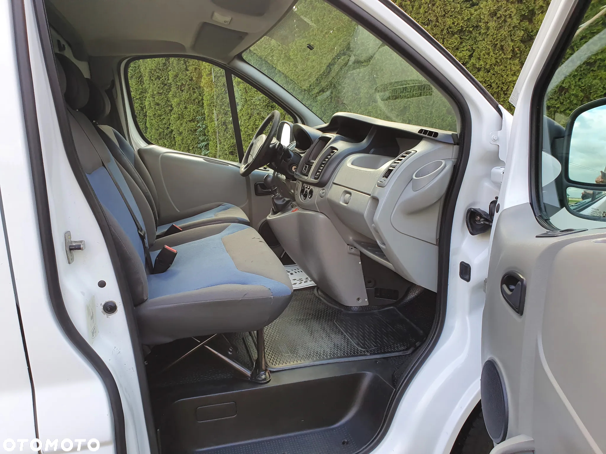 Renault Trafic - 15