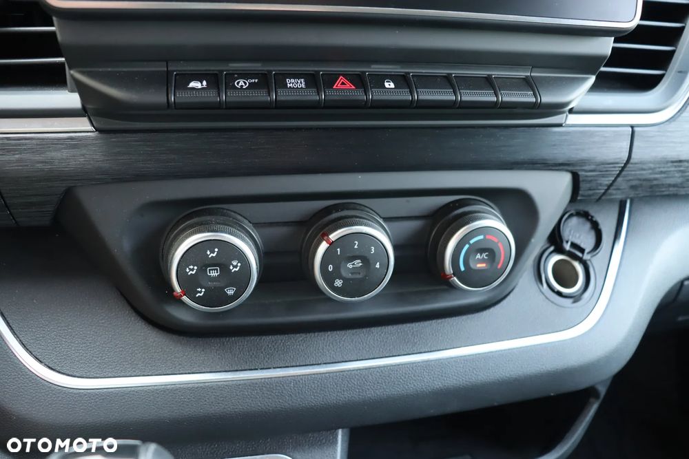 Renault Trafic - 15