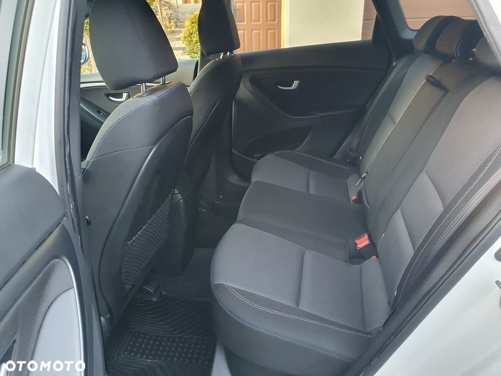 Hyundai i30 1.6 GDI BlueDrive Premium - 17