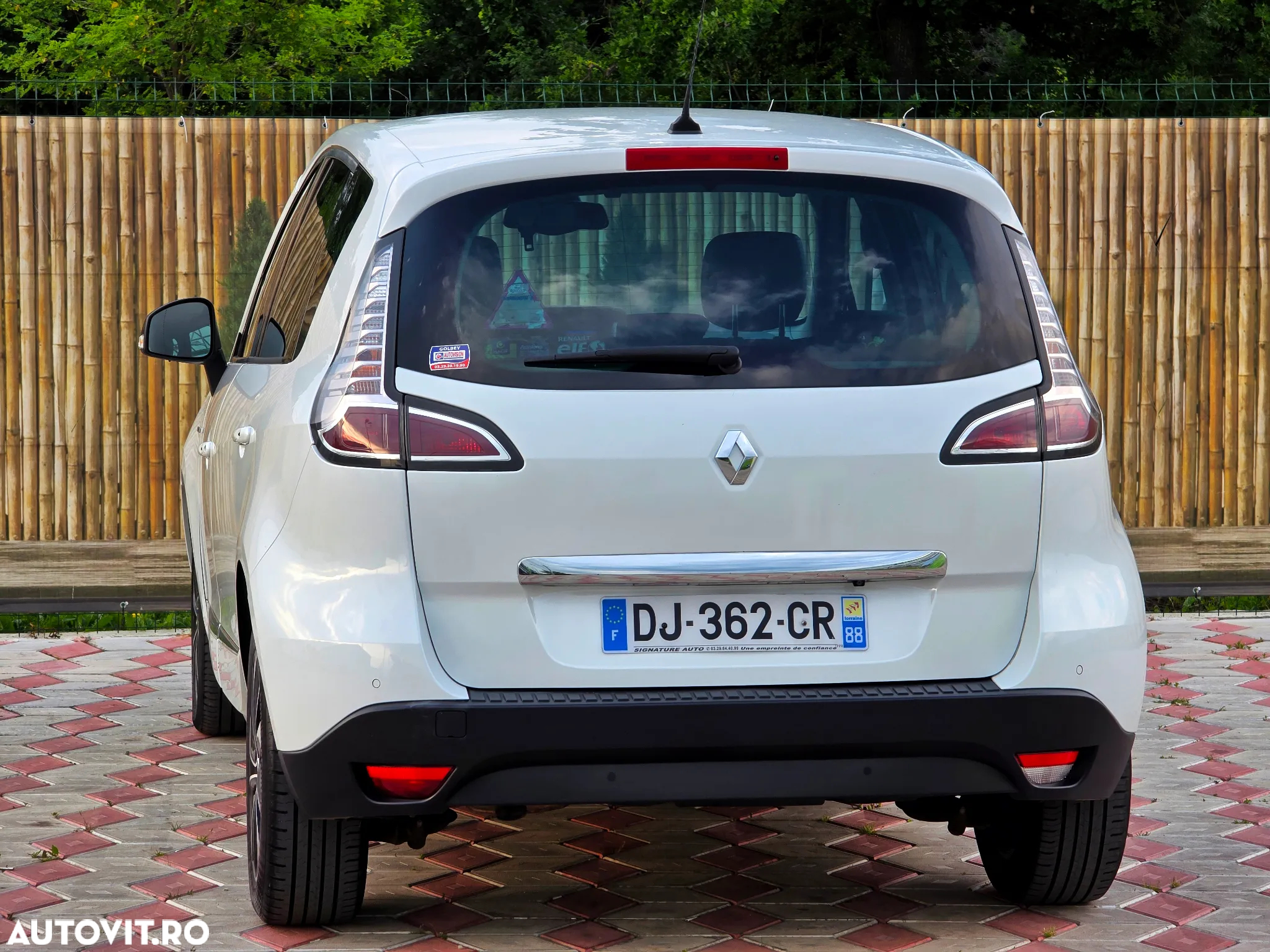 Renault Scenic ENERGY dCi 130 BOSE EDITION - 11