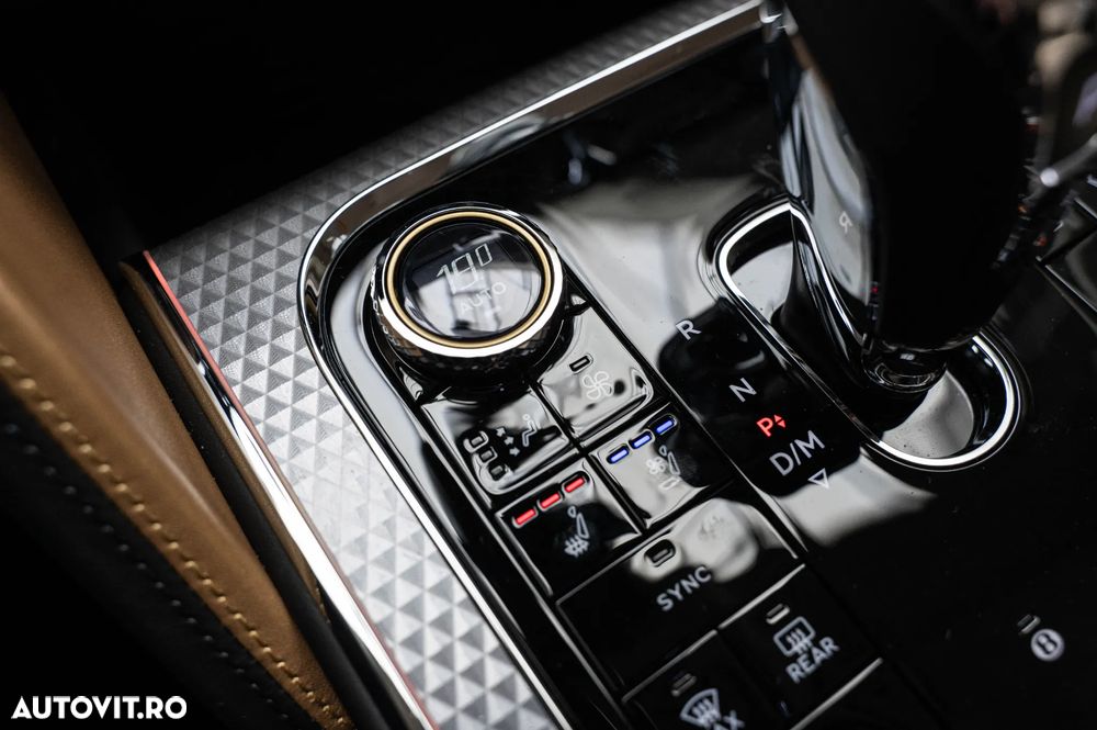 Bentley Flying Spur Mulliner - 29