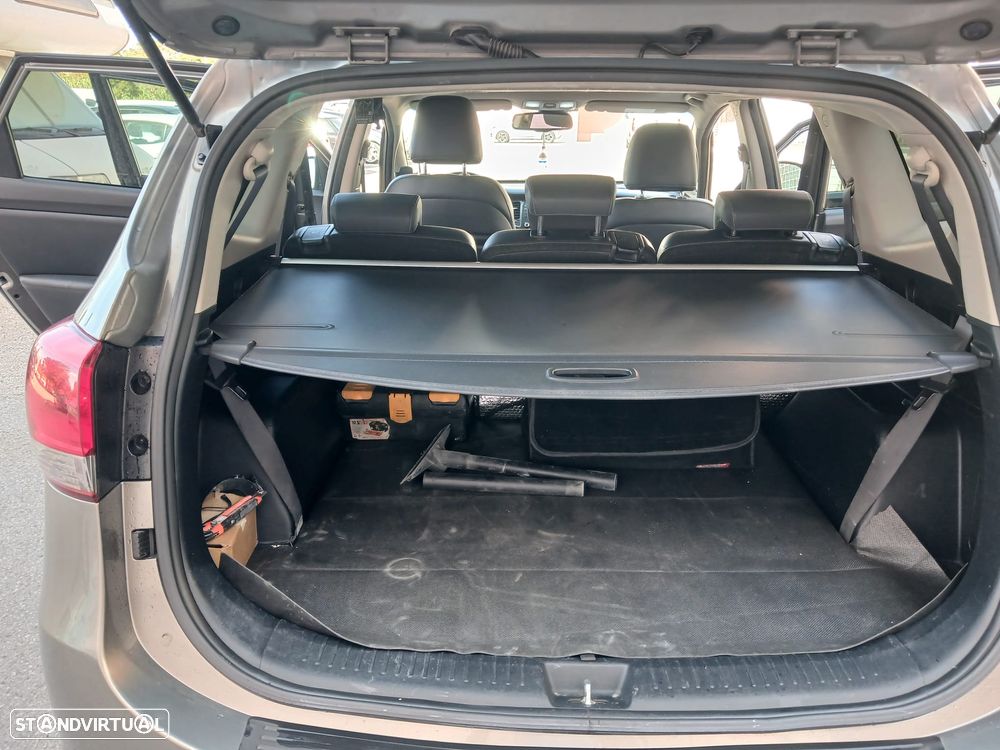 Kia Carens 1.7 CRDi ISG TX - 6