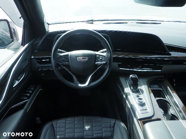 Cadillac Escalade - 31