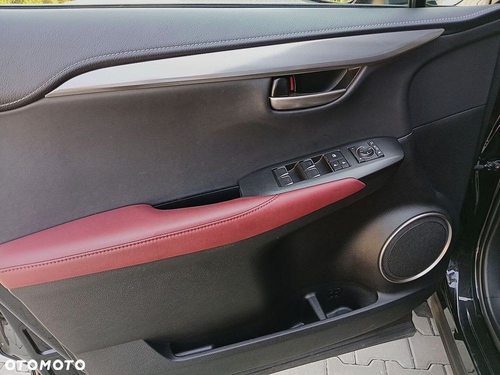Lexus NX 300h F Impression AWD - 15