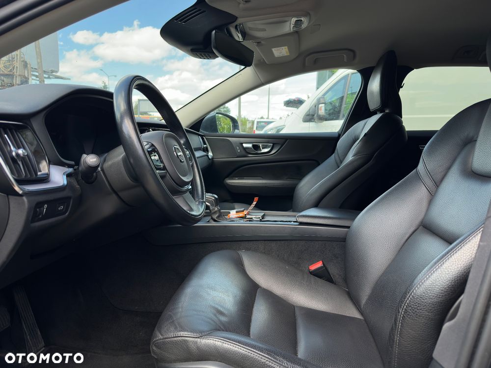 Volvo V60 D3 Geartronic Momentum Pro - 19