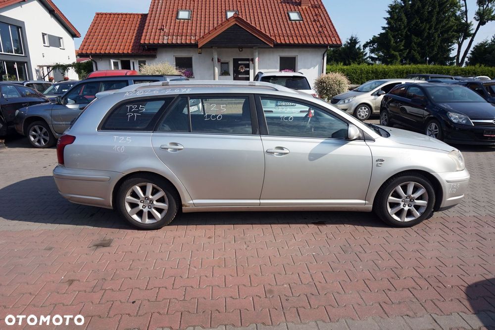 TOYOTA AVENSIS II T25 KOMBI 2003 1C0 2.0 D4D 1CD-FTV 115KM E357 SREBRNY na części - 6