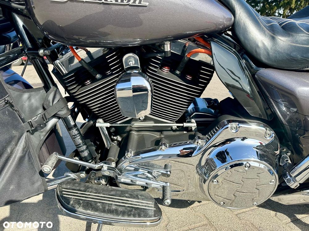 Harley-Davidson FLHXS Special - 23