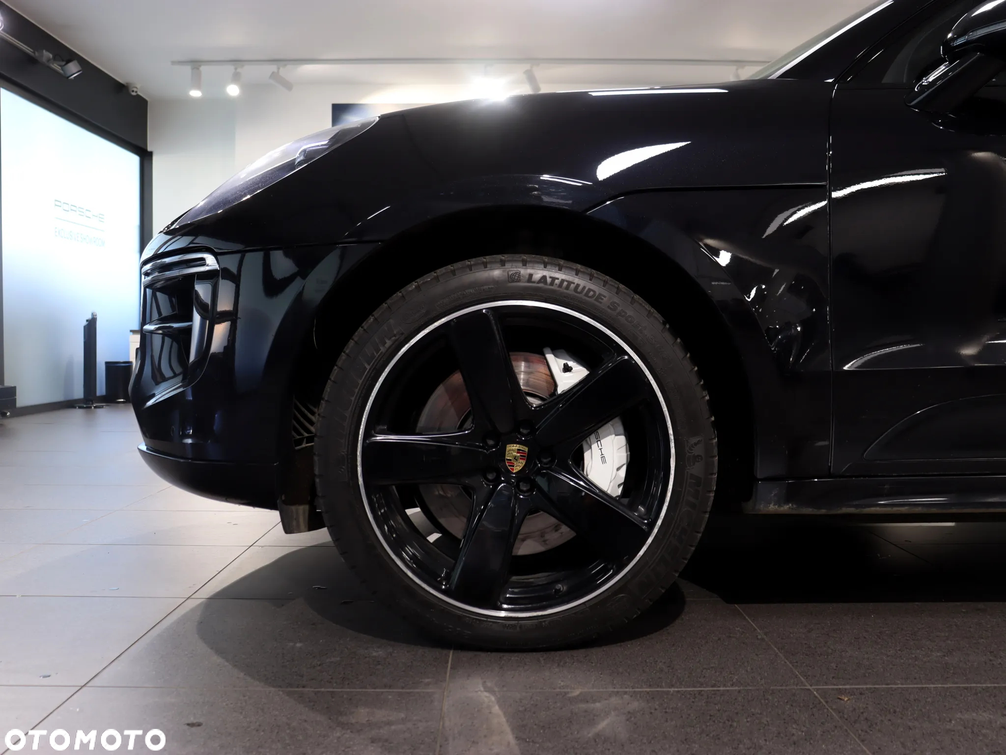 Porsche Macan Turbo - 11
