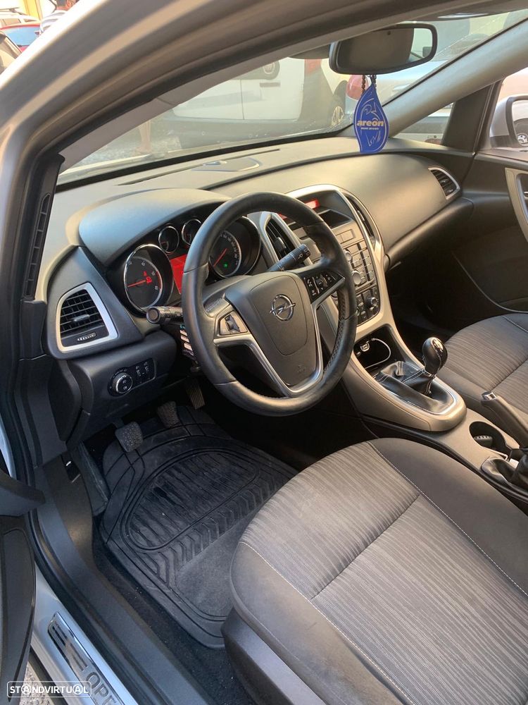 Opel Astra 1.3 CDTi Cosmo - 24