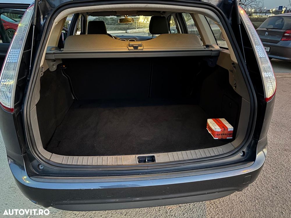 Ford Focus - 11