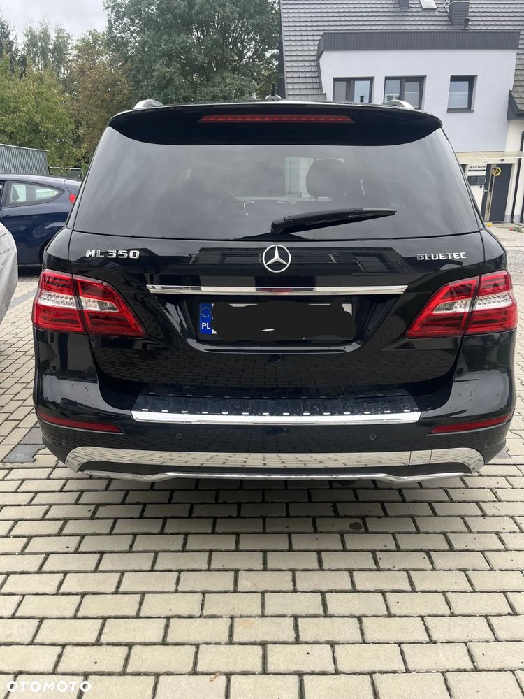 Mercedes-Benz ML 350 BlueTec 4-Matic - 6