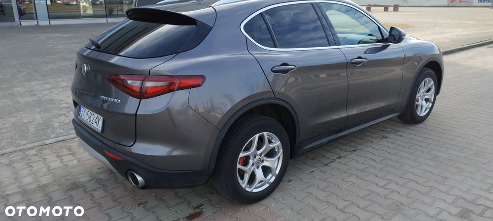 Alfa Romeo Stelvio 2.0 Turbo 16V AT8-Q4 Super - 14
