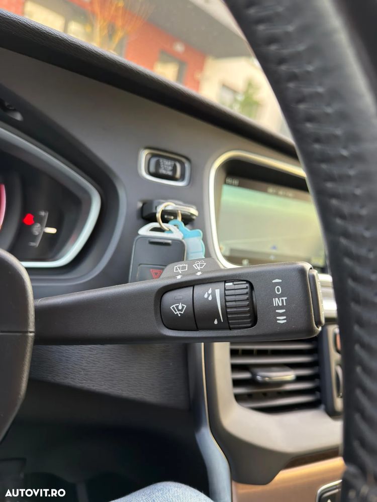 Volvo V40 - 15