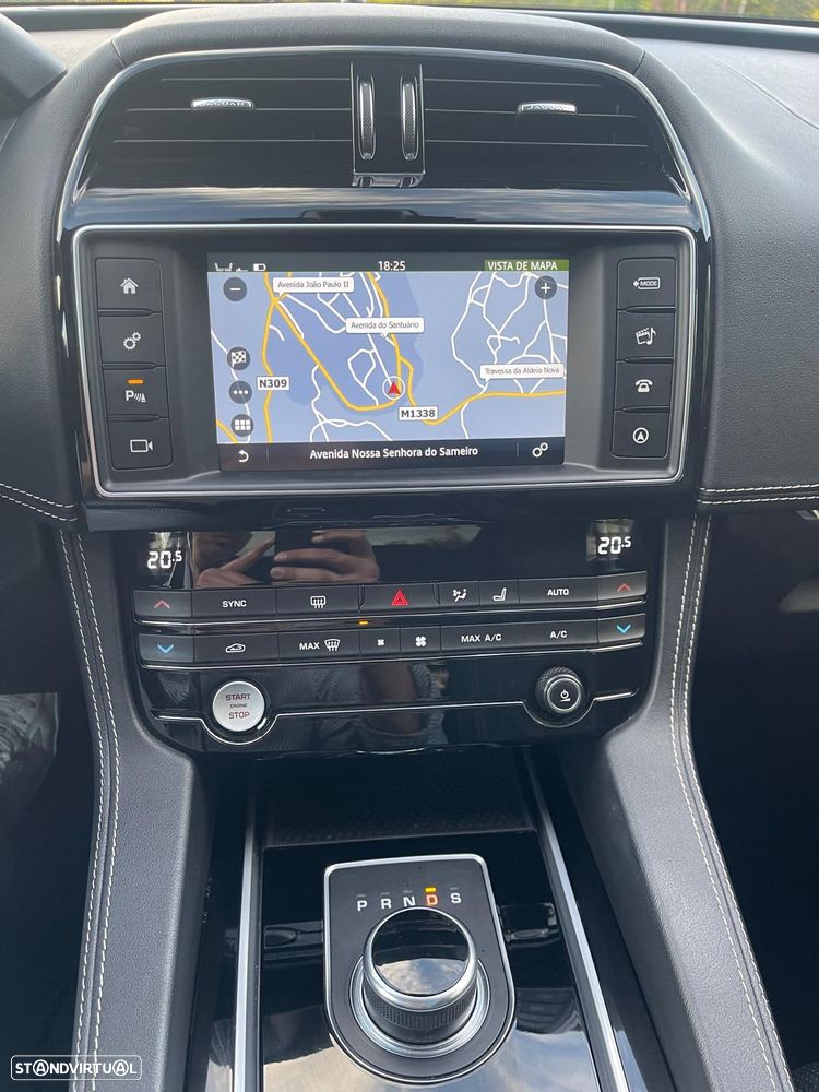 Jaguar F-Pace 2.0 i4D R-Sport Aut. - 13