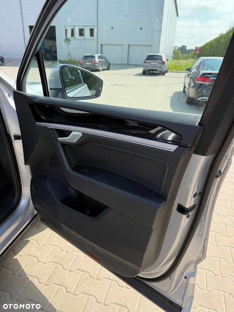 Volkswagen Touareg 3.0 V6 TDI SCR 4Mot - 22