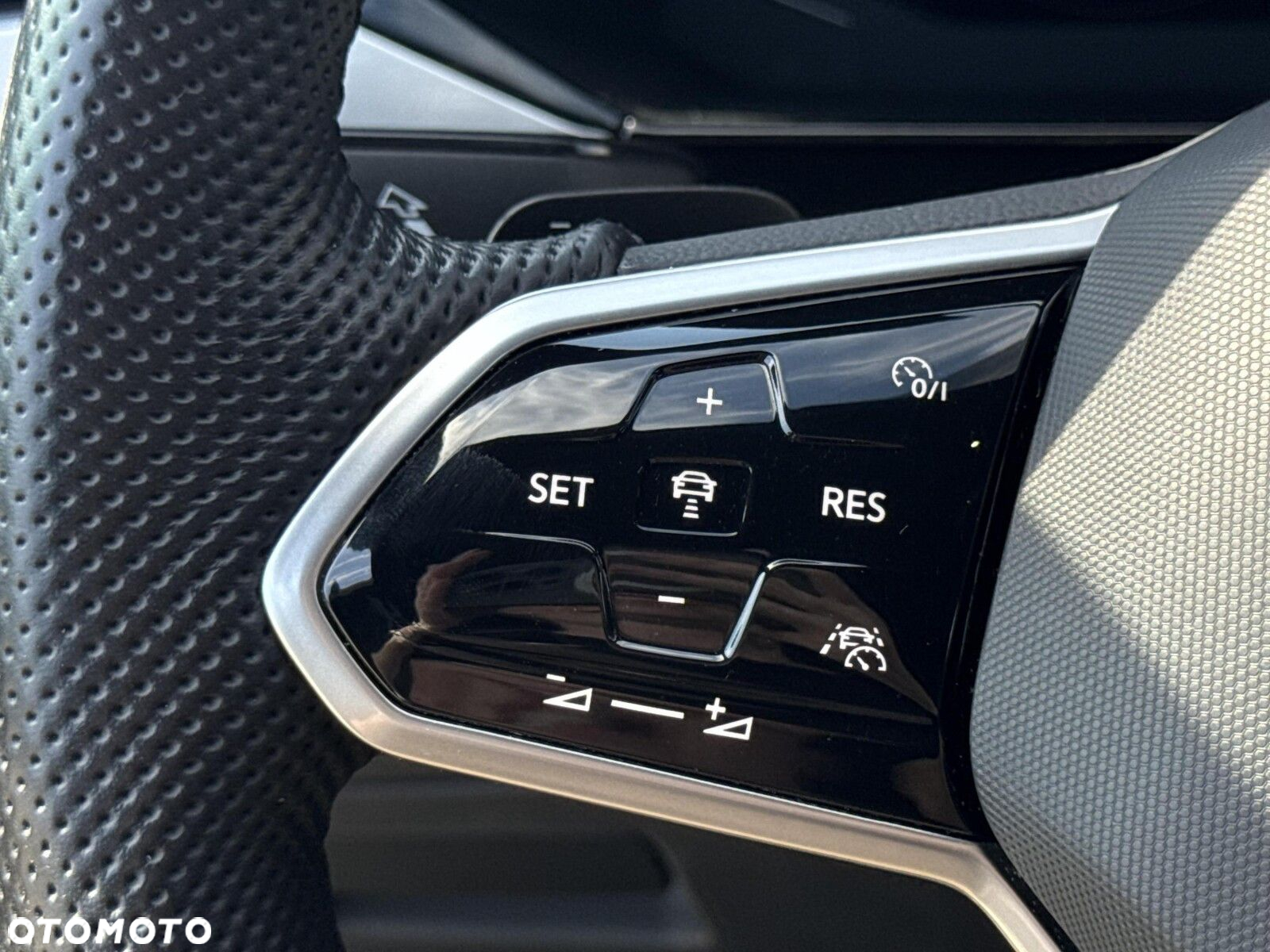 Volkswagen Arteon 2.0 TSI R-Line DSG - 27