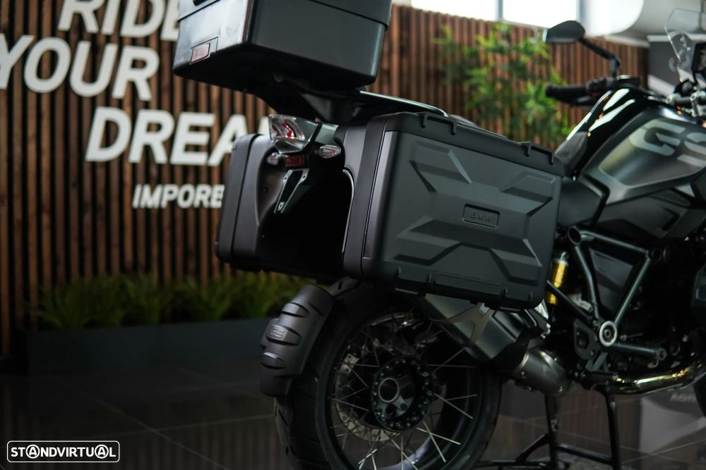 BMW R 1250 GS TRIPLE BLACK Rebaixada - 24