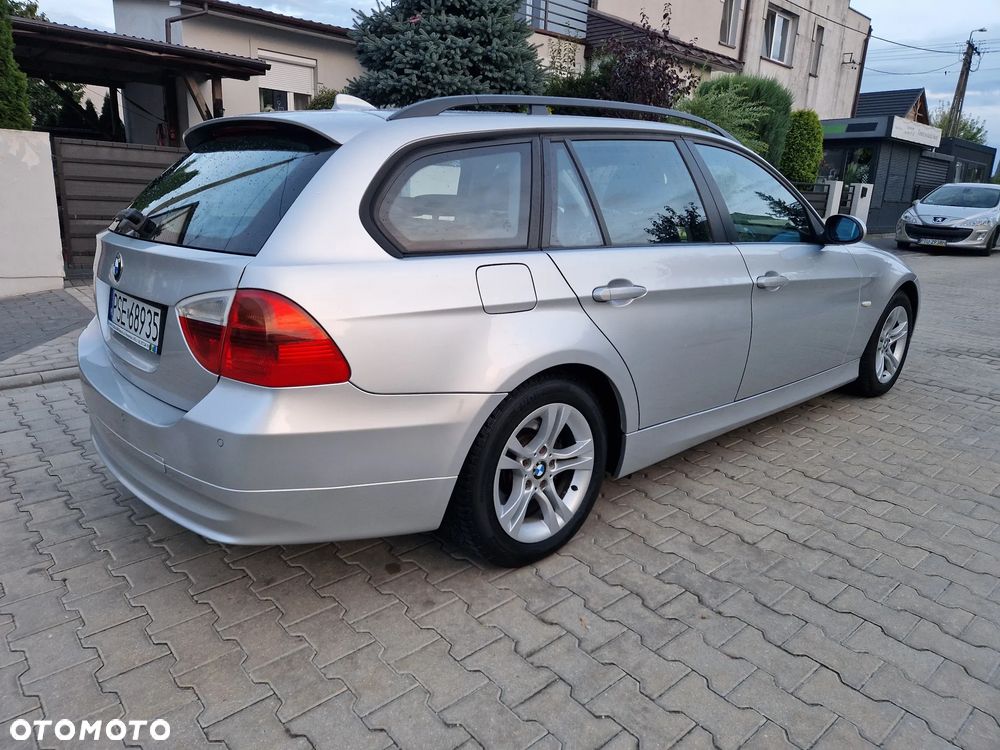 BMW Seria 3 320d - 10