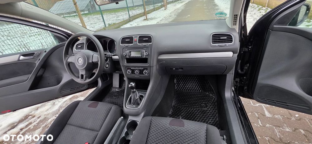 Volkswagen Golf 1.4 MATCH - 25