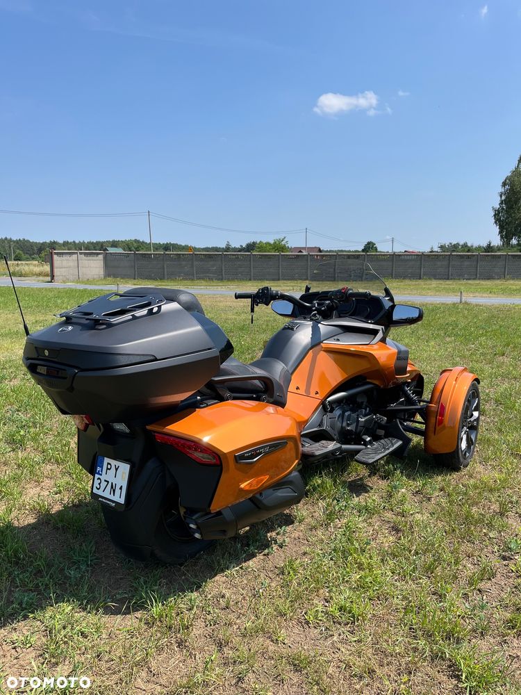 Can-Am Spyder - 8
