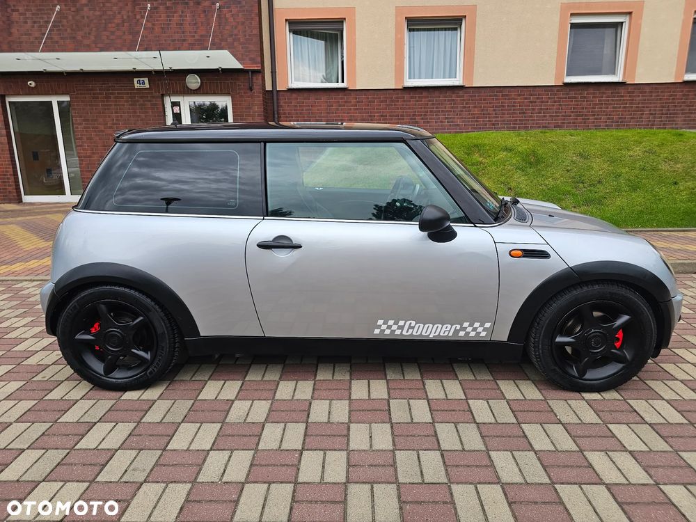 MINI Cooper Standard - 2