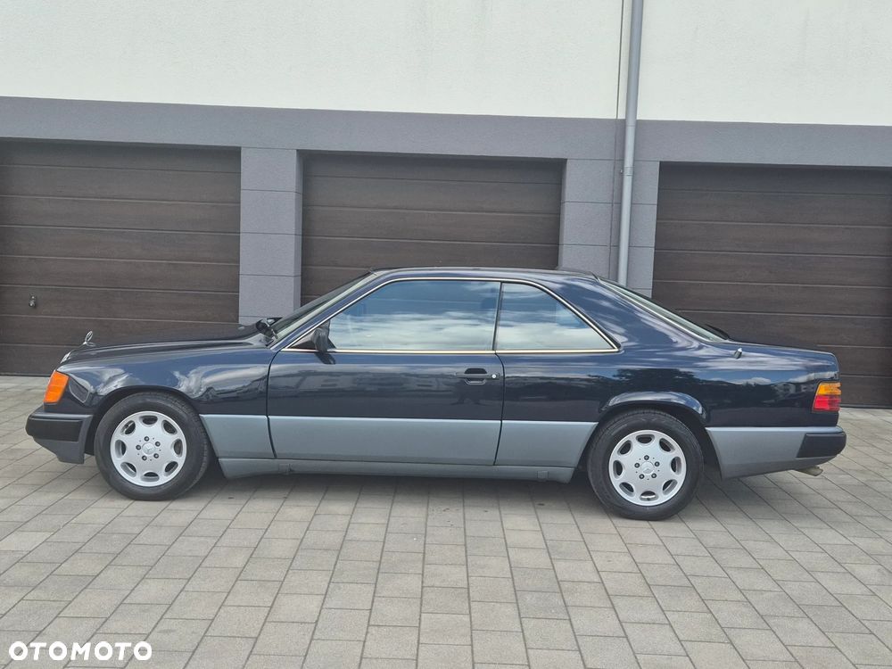 Mercedes-Benz W124 (1984-1993) - 12