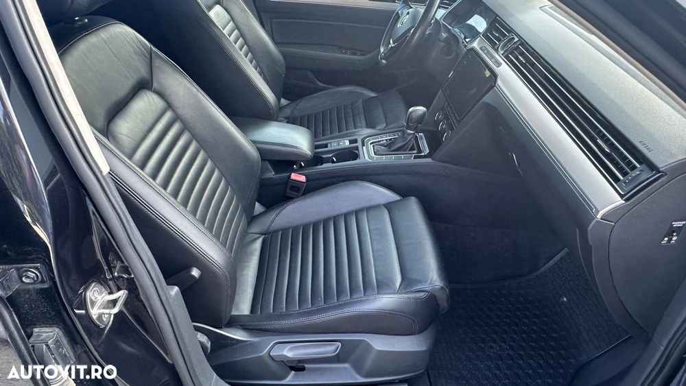 Volkswagen Passat - 16