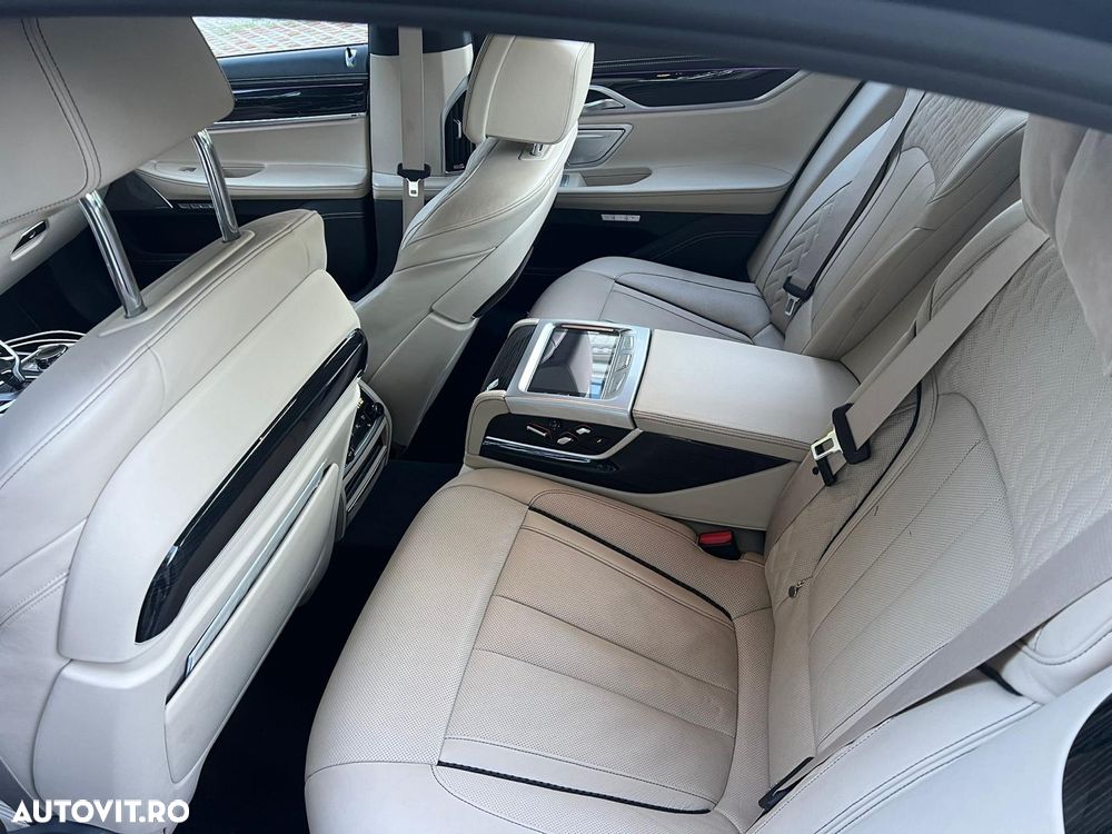 BMW Seria 7 750i xDrive Edition Exclusive - 19