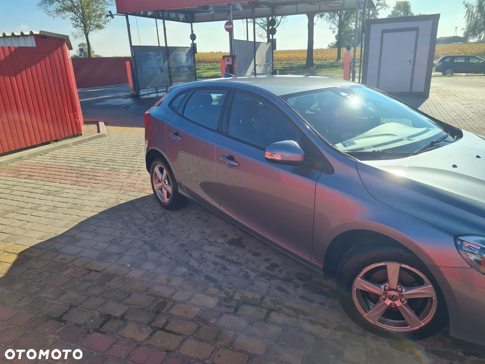 Volvo V40 - 9