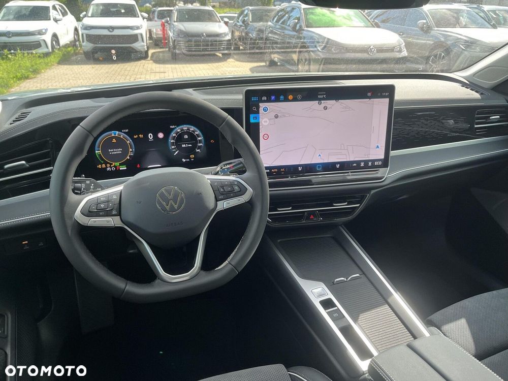 Volkswagen Passat - 20