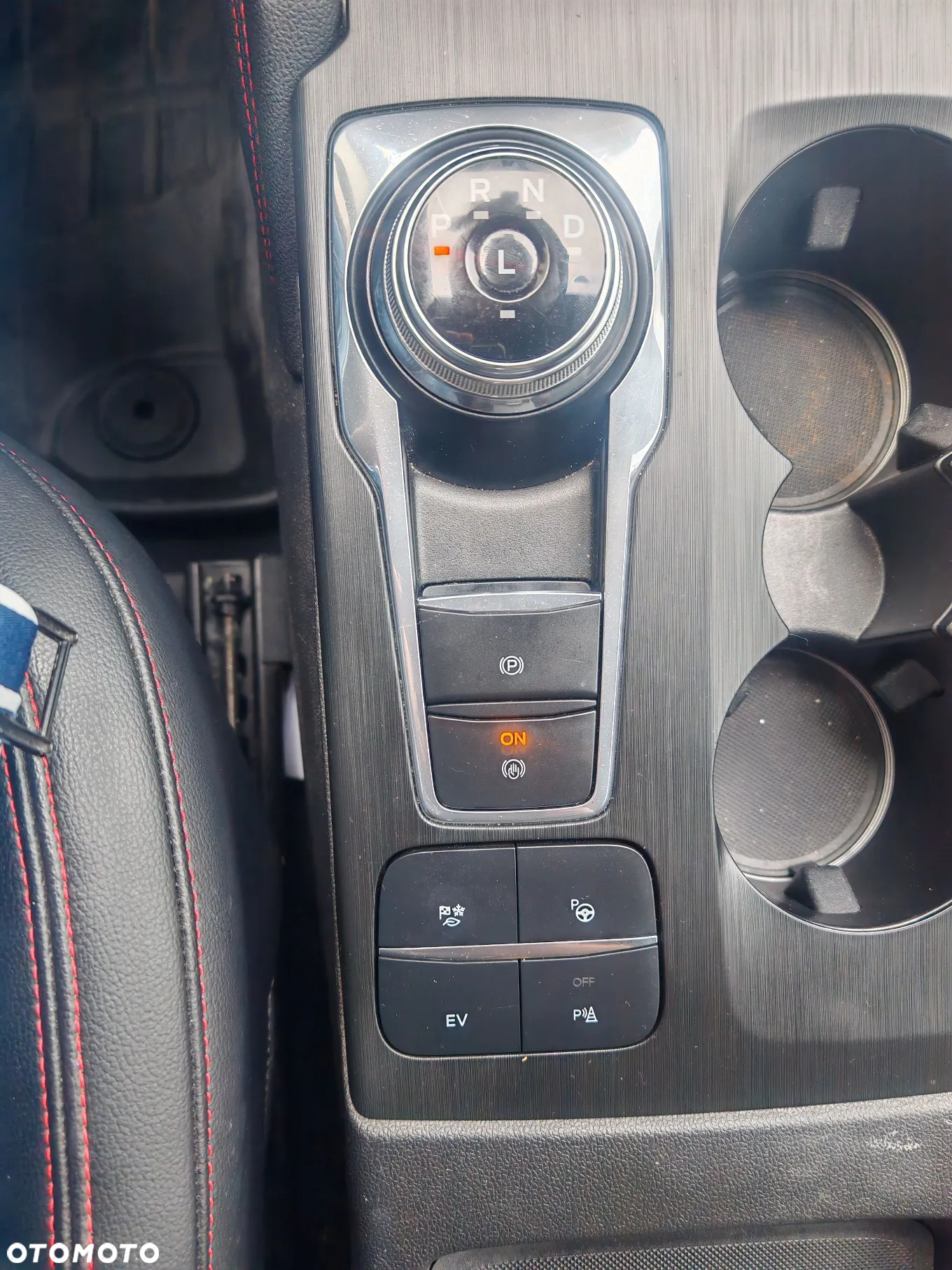 Ford Kuga 2.5P PHEV FWD ST-Line X - 22