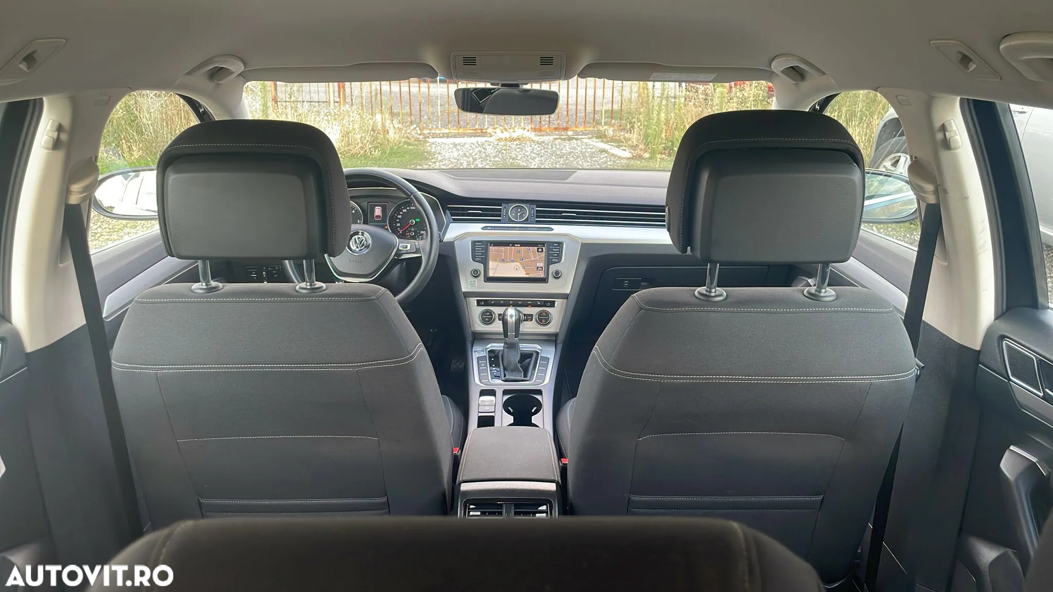 Volkswagen Passat - 10