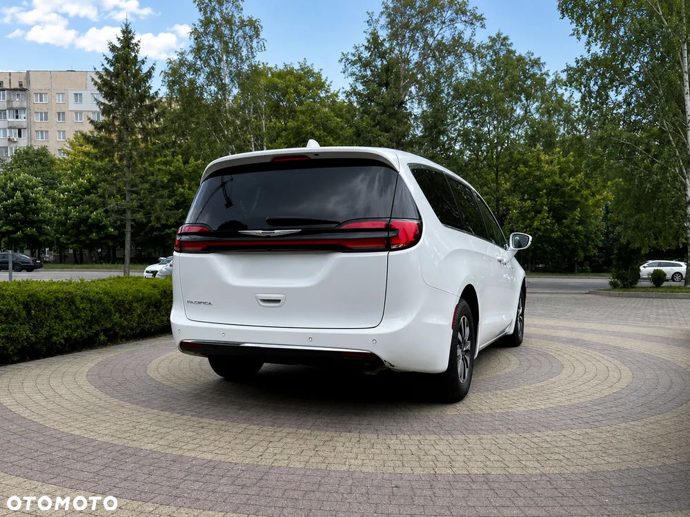 Chrysler Pacifica - 6