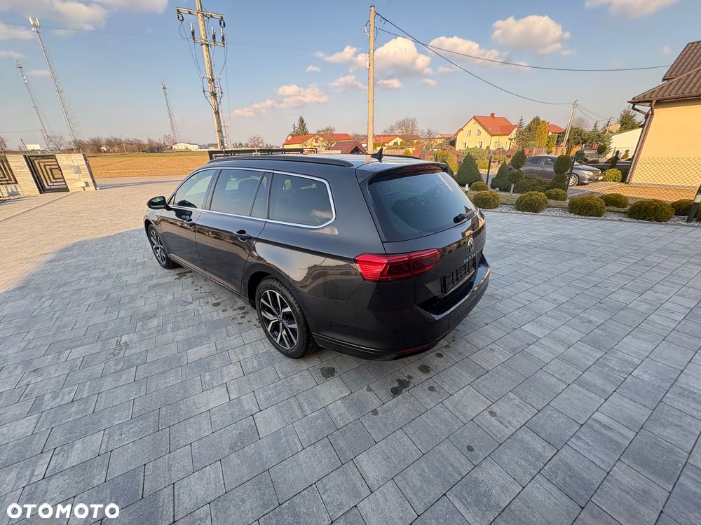 Volkswagen Passat 2.0 TDI EVO Business DSG - 6