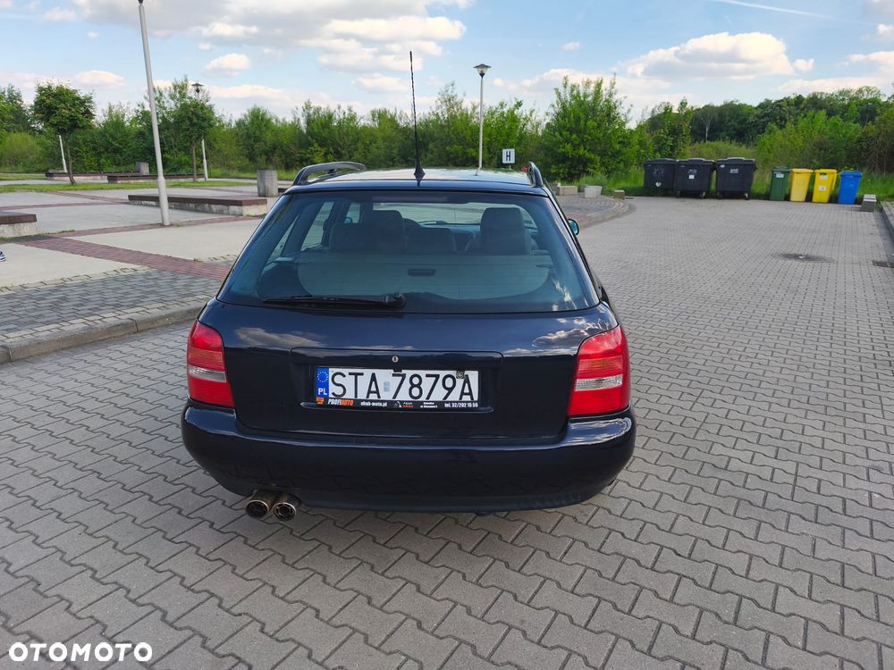 Audi A4 Avant - 4