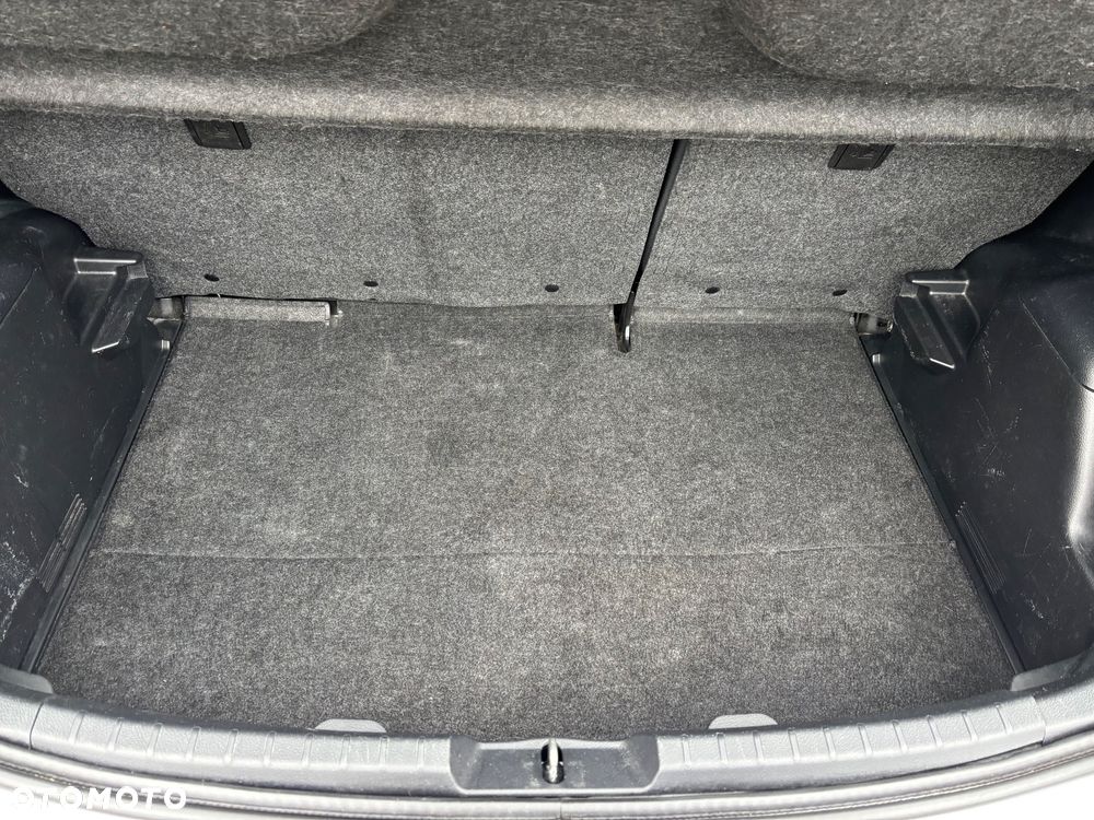 Toyota Yaris 1.33 Active - 34