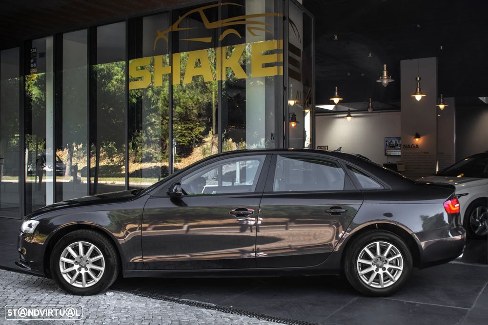 Audi A4 2014 photo 2