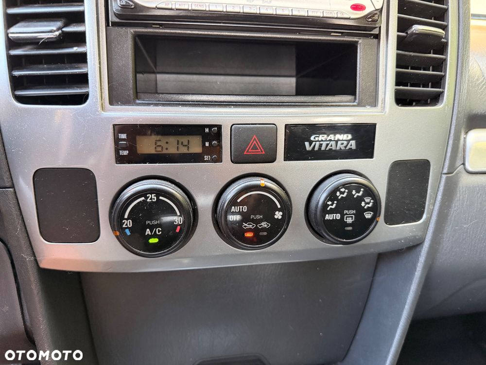 Suzuki Grand Vitara 2.0 - 19
