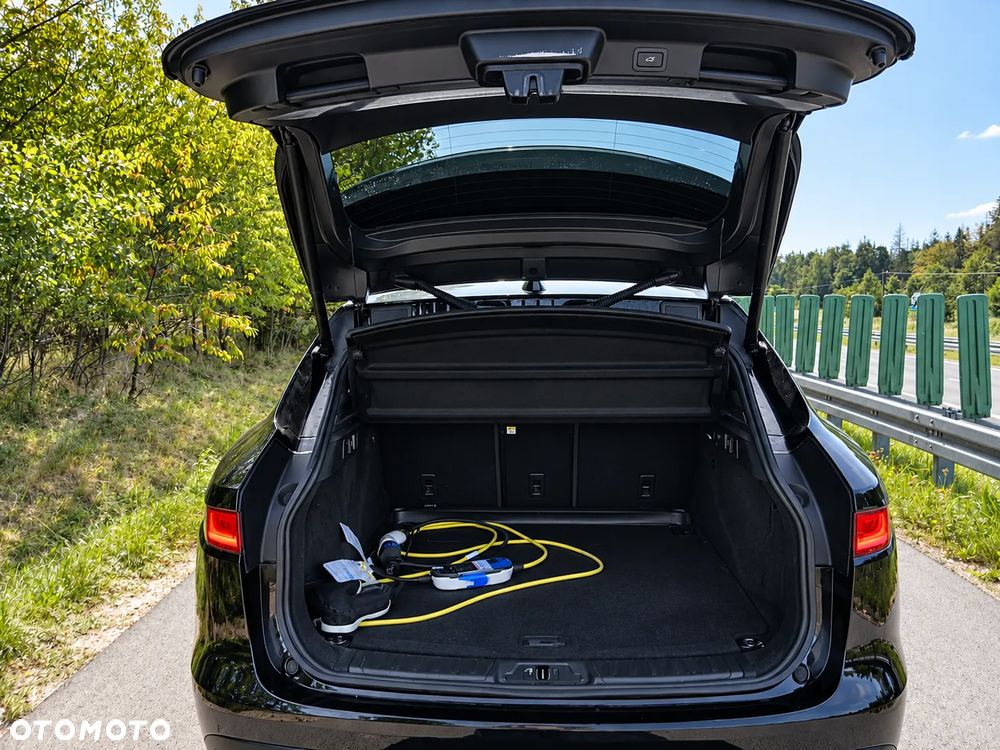 Jaguar F-Pace - 10