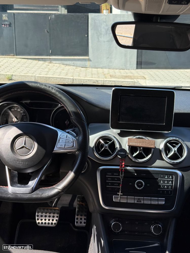 Mercedes-Benz CLA 200 d 7G-DCT - 16