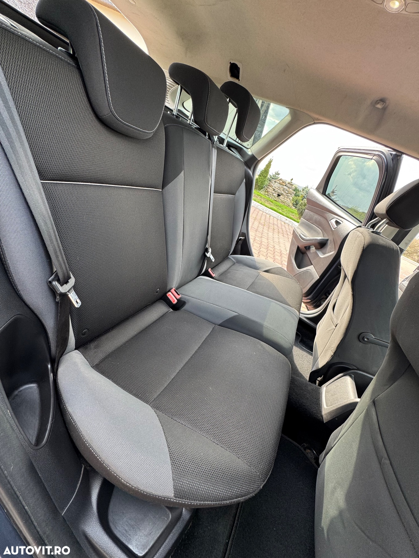 Ford Focus 1.6 TDCi DPF Start-Stopp-System Champions Edition - 8
