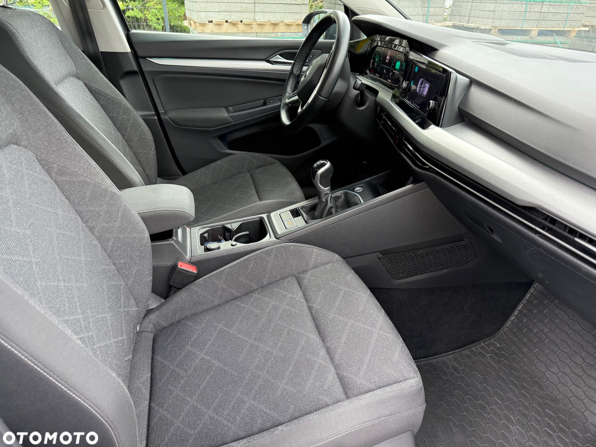 Volkswagen Golf VIII 1.5 TSI EVO Life - 11