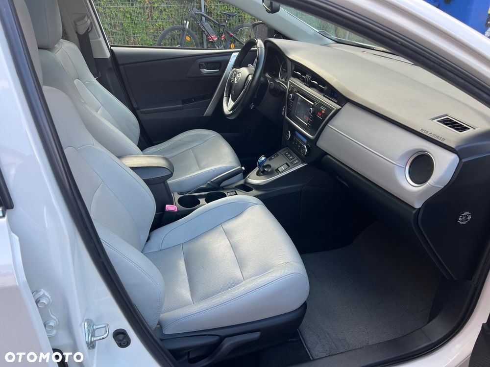 Toyota Auris 1.8 HSD Luna - 18