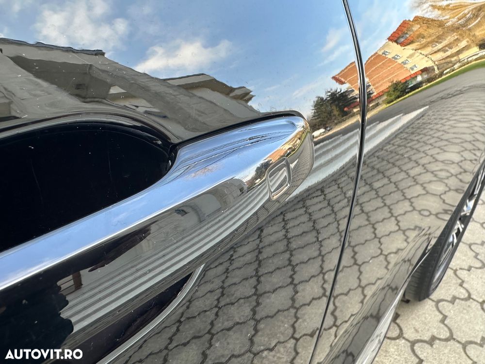 Volvo XC 60 B4 MHEV AT8 FWD Inscription - 15