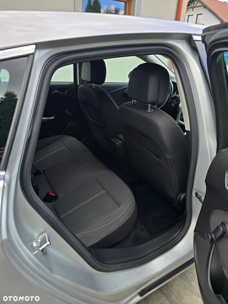 Opel Astra 1.6 - 9